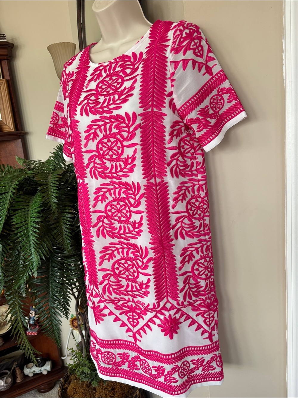 Lulu's White Shift Dress Pink Embroidered Floral Geometric Short Sleeve Mini - Picture 3 of 15